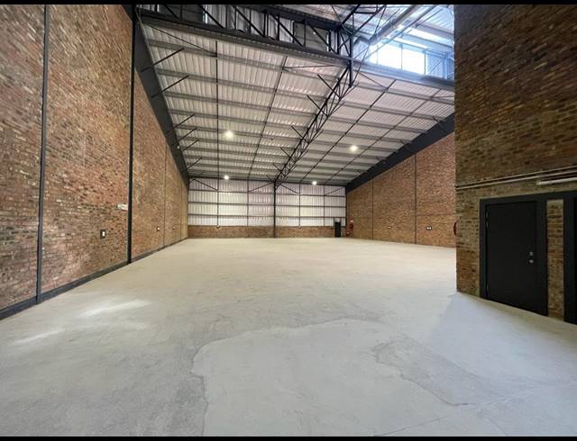 877M² WAREHOUSE TO LET IN RIVERSANDS
